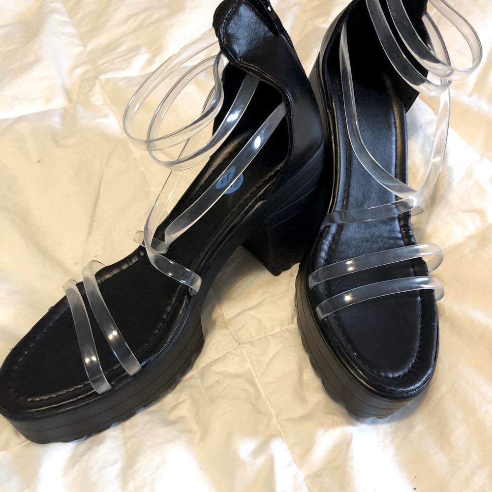 Size 11 super cute black and jelly sandals. 💋